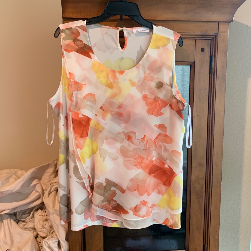 Calvin Klein sleeveless blouse size large